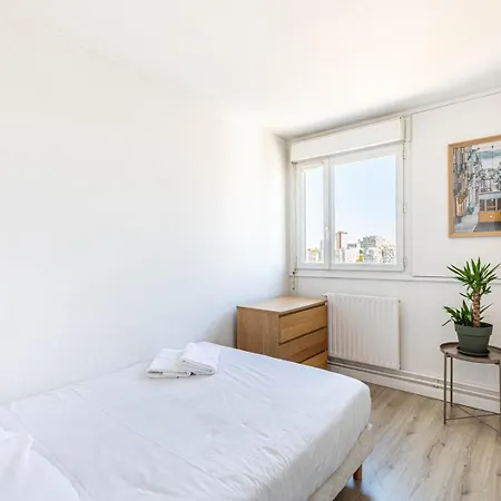 Guestready - Sunny Escape Near The Lights Apartment